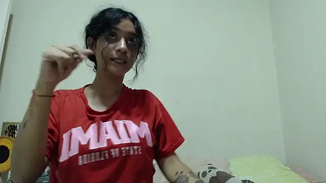 AlinaWoolf  online show from July 31, 4:02 am