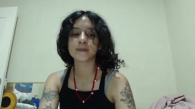 AlinaWoolf  online show from June 23, 2:53 am