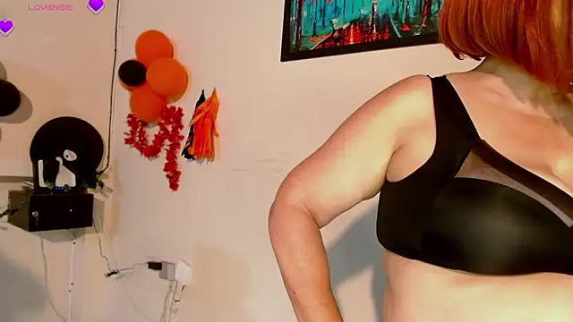 Snapshot of _samara chatting on October 6, 12:49 am samara online show from October 6, 12:49 am