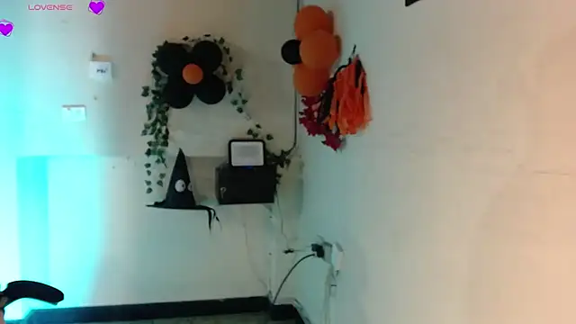 Snapshot of _samara chatting on October 19, 1:13 pm samara online show from October 19, 1:13 pm
