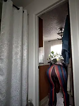 CeceilaMoon online show from May 1, 4:43 pm