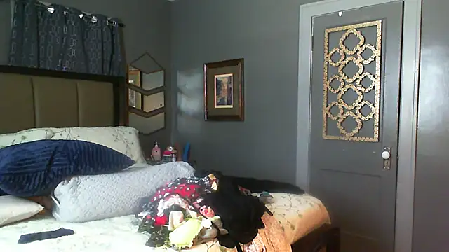 CeceilaMoon online show from July 31, 2:51 pm