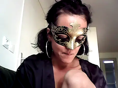 Masquegirlmysterious online show from October 2, 1:27 pm