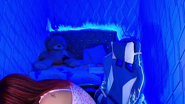 NicolleTaylor online show from November 27, 3:53 am