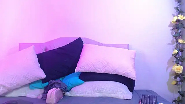 megan lover online show from July 15, 12:59 am