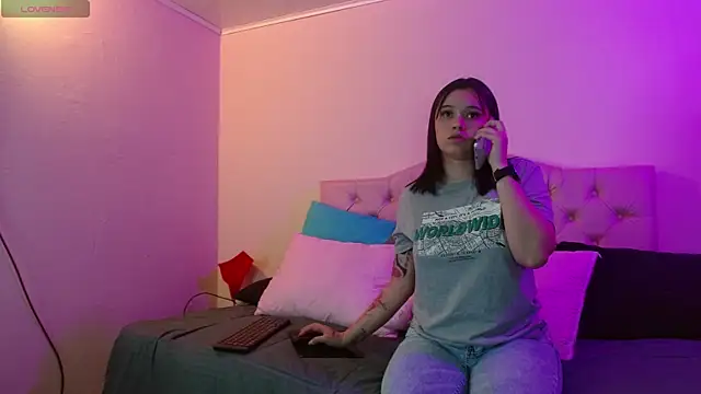 megan lover online show from July 29, 2:33 am
