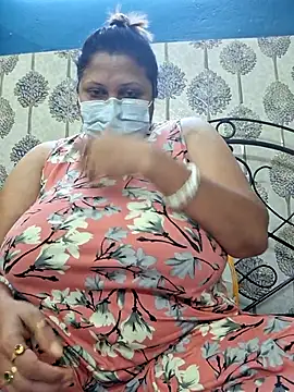 Snapshot of kunjan789 chatting on September 18, 2:43 am kunjan789 online show from September 18, 2:43 am