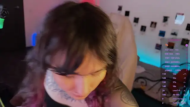 deadlysweet online show from May 1, 4:37 am