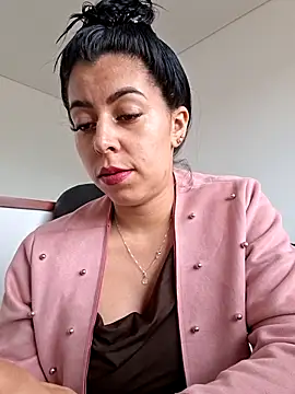 Emily Wane online show from June 15, 6:30 pm