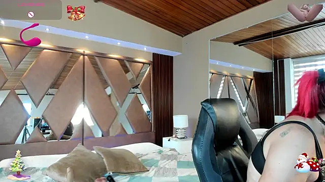 victoria mooree online show from December 19, 7:28 pm