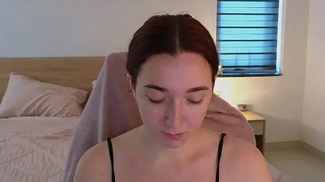 YasmineWest online show from March 28, 7:08 am