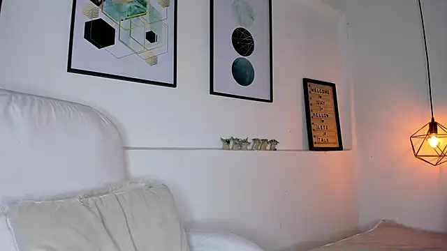 amysc online show from March 16, 11:47 am