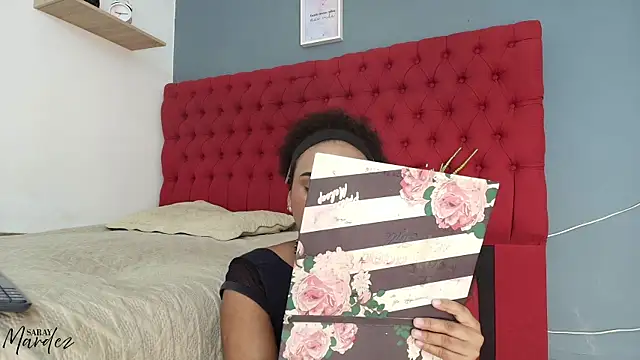 Snapshot of saray_mardez chatting on September 18, 12:37 pm saray mardez online show from September 18, 12:37 pm
