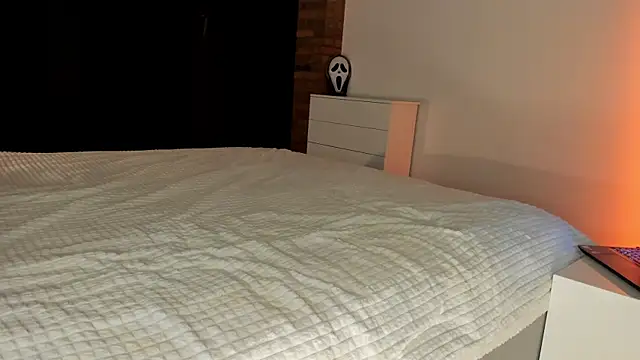 Rachel Rey online show from October 26, 6:25 pm