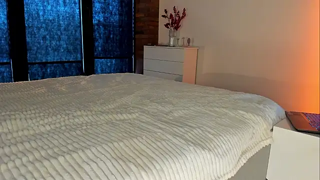 Rachel Rey online show from February 9, 9:00 am