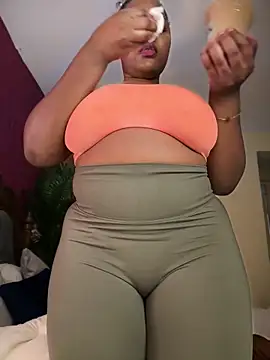 SSEXYBUBBLEBUTT101 online show from February 22, 8:26 am