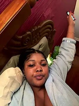 SSEXYBUBBLEBUTT101 online show from January 18, 8:27 pm