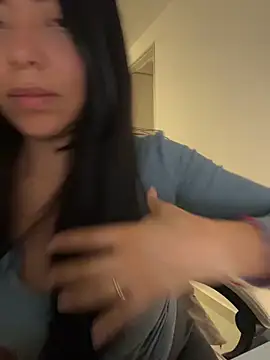 PetitLumiere online show from March 17, 4:05 am