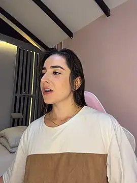 Vicky-Andrade online show from August 1, 1:29 am