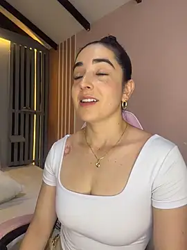 Vicky-Andrade online show from July 1, 1:38 am