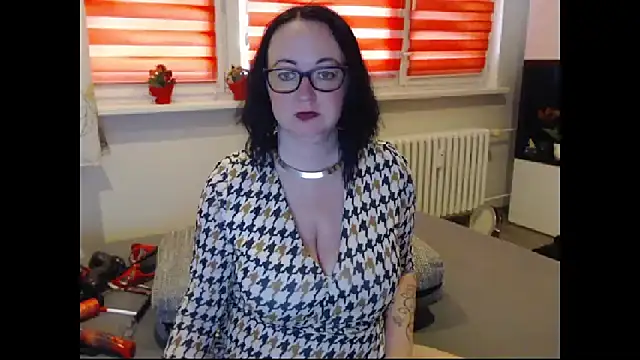 Alexie33 online show from April 29, 12:08 pm