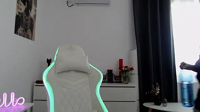 Wet Aarya  online show from October 25, 10:01 am