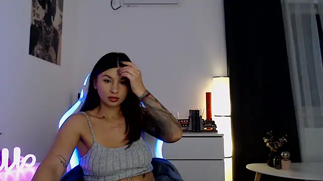 Wet Aarya  online show from September 26, 4:37 pm