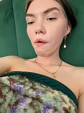 Lisaaa Alisa online show from May 4, 11:14 am