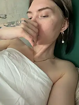 Lisaaa Alisa online show from May 15, 8:28 am