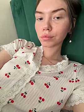 Lisaaa Alisa online show from May 3, 11:13 am