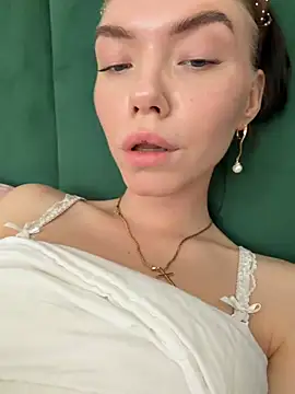 Lisaaa Alisa online show from May 2, 9:23 am
