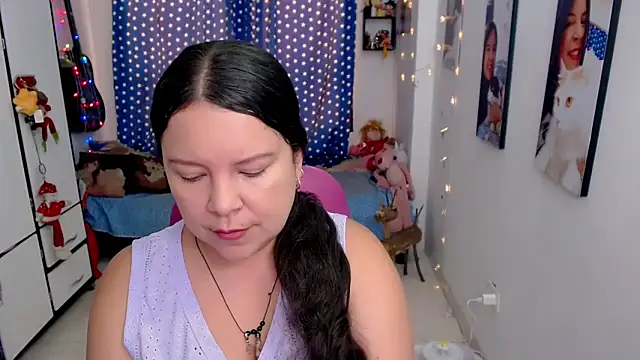 claryssa  online show from January 14, 8:03 pm