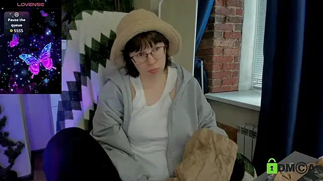 Melissa Wells online show from July 3, 3:23 am