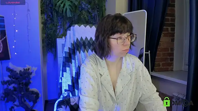 Melissa Wells online show from June 25, 8:54 pm