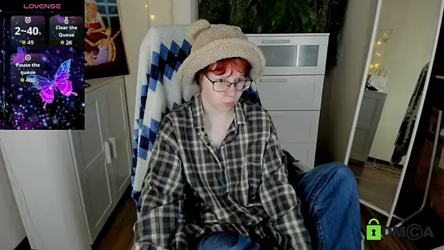 Melissa Wells online show from October 23, 8:59 pm