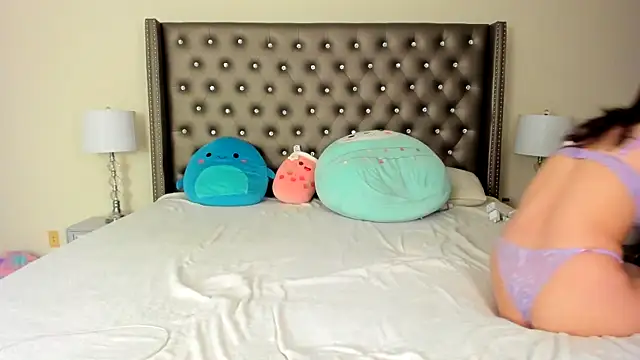 NadiaLyla online show from September 22, 11:47 pm