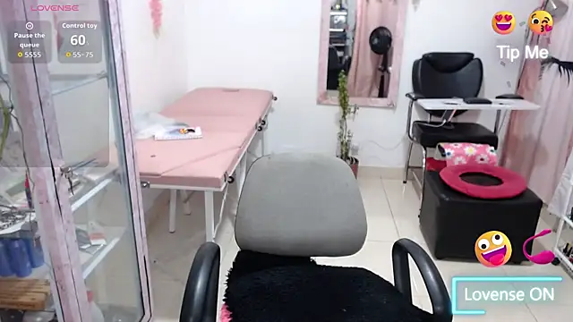 titsbiglovers online show from July 8, 7:38 pm
