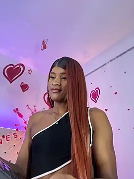 Elektra Queen online show from February 11, 1:45 pm