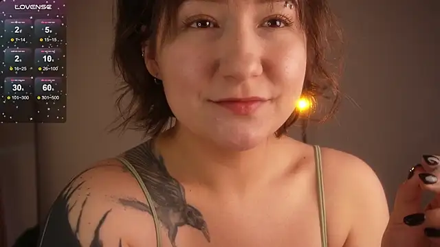 Megan  Hart online show from June 14, 12:49 pm