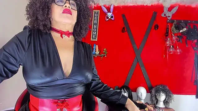 jena derboo online show from May 5, 10:40 am
