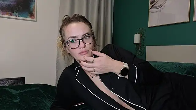 hotjessyca online show from November 26, 5:08 am