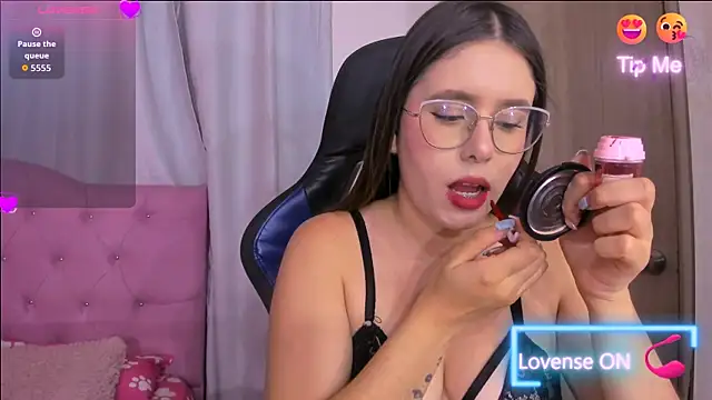ParisShayk online show from June 18, 5:51 pm