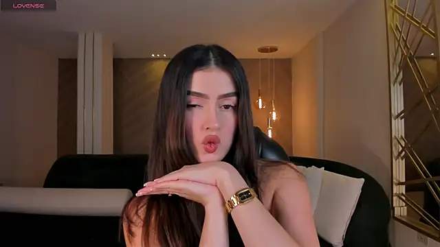PaulinaSantos  online show from June 9, 7:46 pm