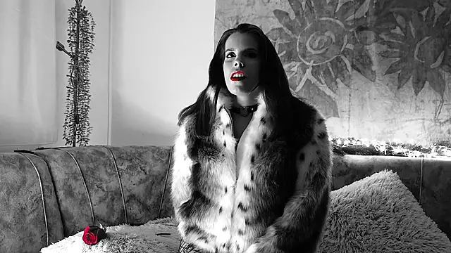 Lora Chanel online show from December 18, 8:13 pm