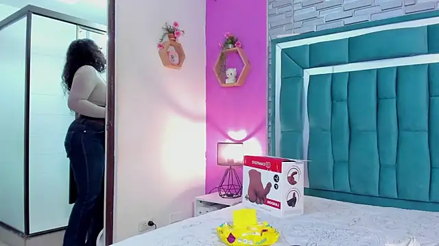 LORENSCOLLINS online show from March 9, 8:01 pm