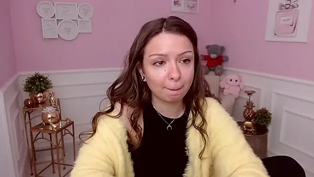 LucySkilar online show from March 6, 6:19 am