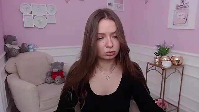 LucySkilar online show from November 23, 5:32 am