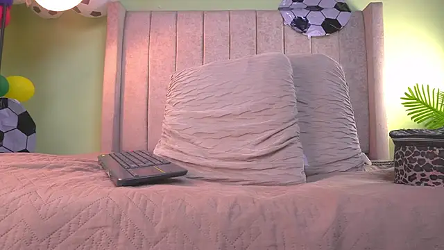 patty m online show from June 22, 12:02 pm