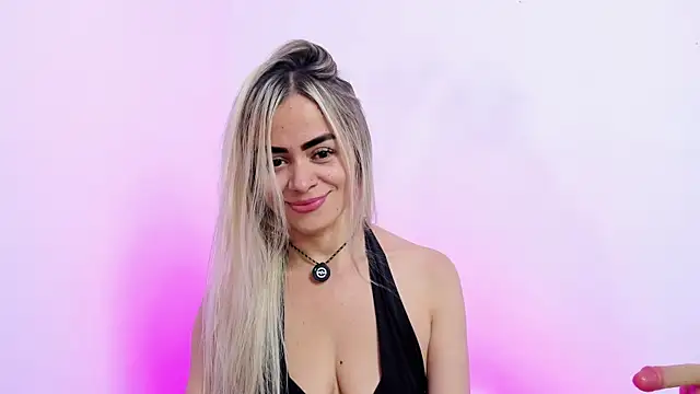 nicole valencia  online show from July 21, 7:03 pm