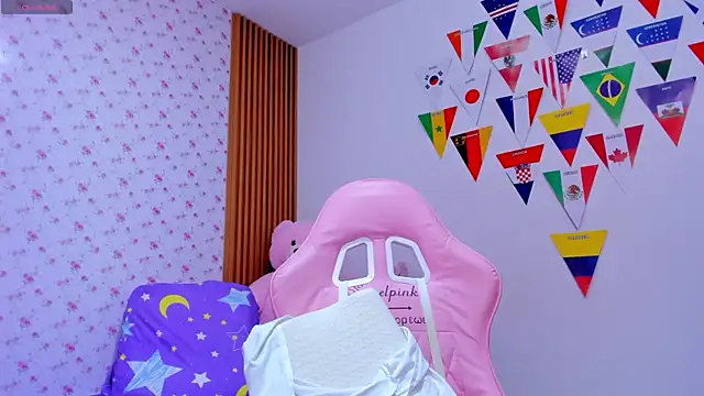 Soyqueen online show from June 17, 4:36 am